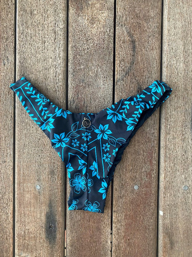 Bikini Bottom - Seamless Blue Garden