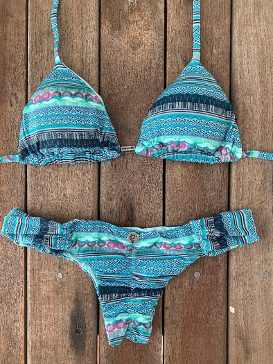 Bikini Butterfly Waves