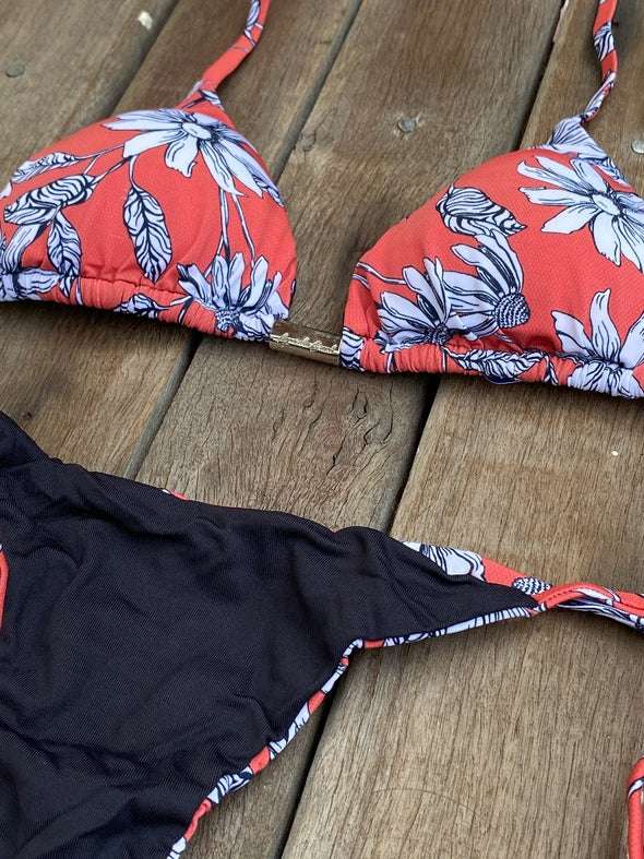 Bikini Tie Sides Red Daisies