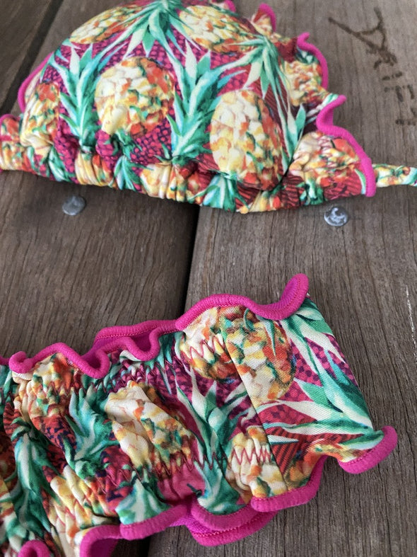 Bikini Wide Sides Ripple Pineapples